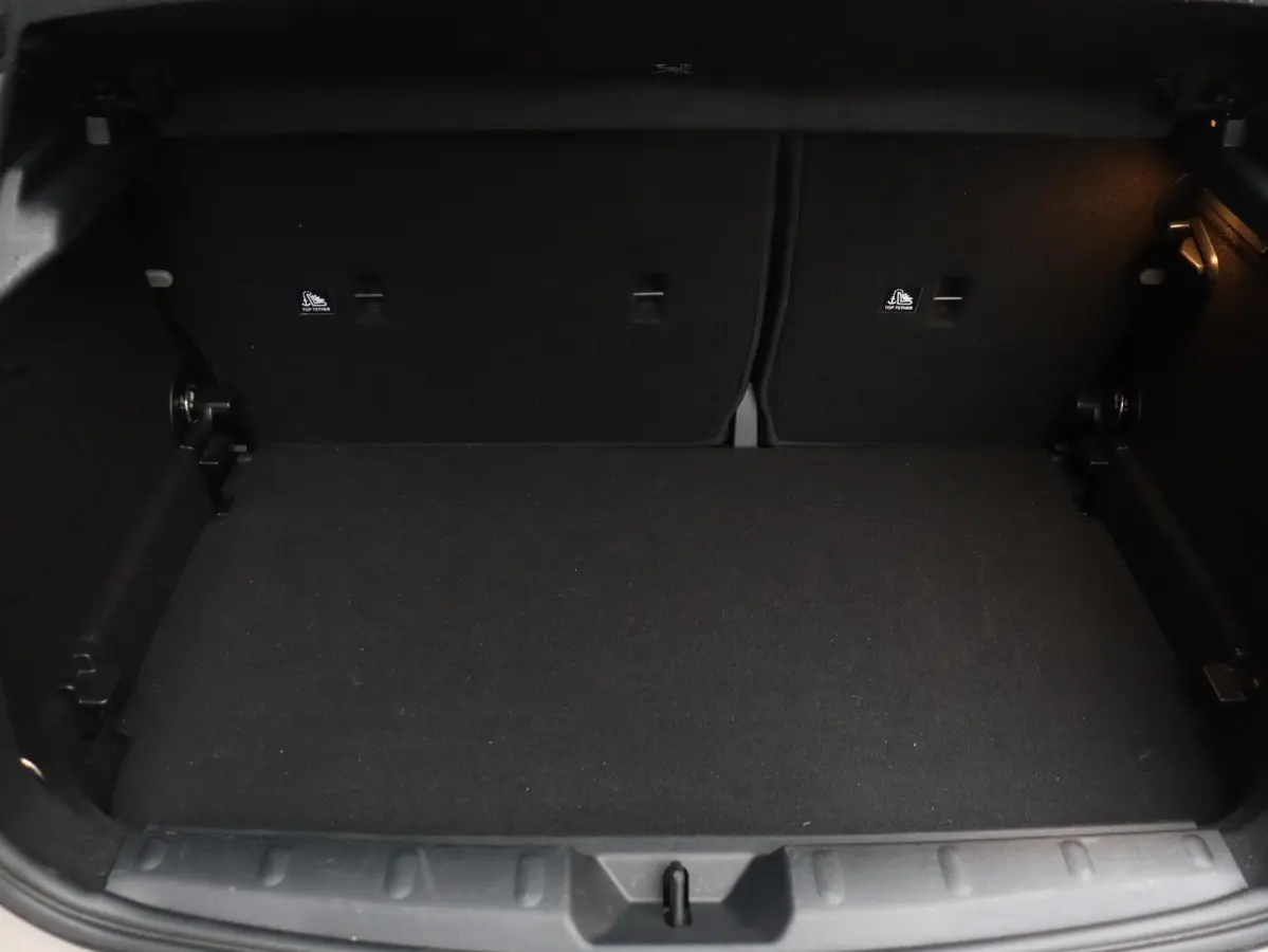 Cooper | Camden Edition + Panodak + Sportstoelen + Apple Carplay + Camera + Comfort Access + Stuurwiel Verwarmd + 17'' LMV