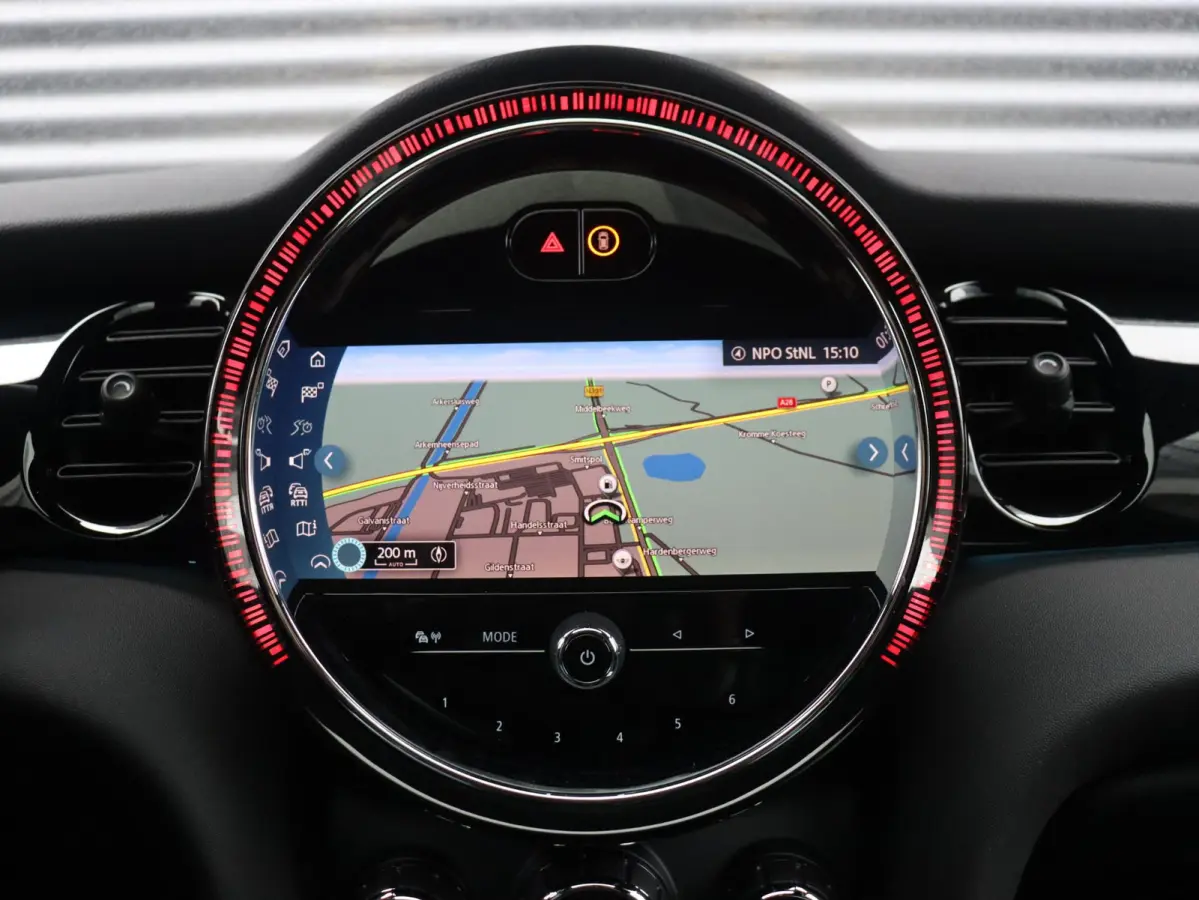 Cooper | Camden Edition + Panodak + Sportstoelen + Apple Carplay + Camera + Comfort Access + Stuurwiel Verwarmd + 17'' LMV