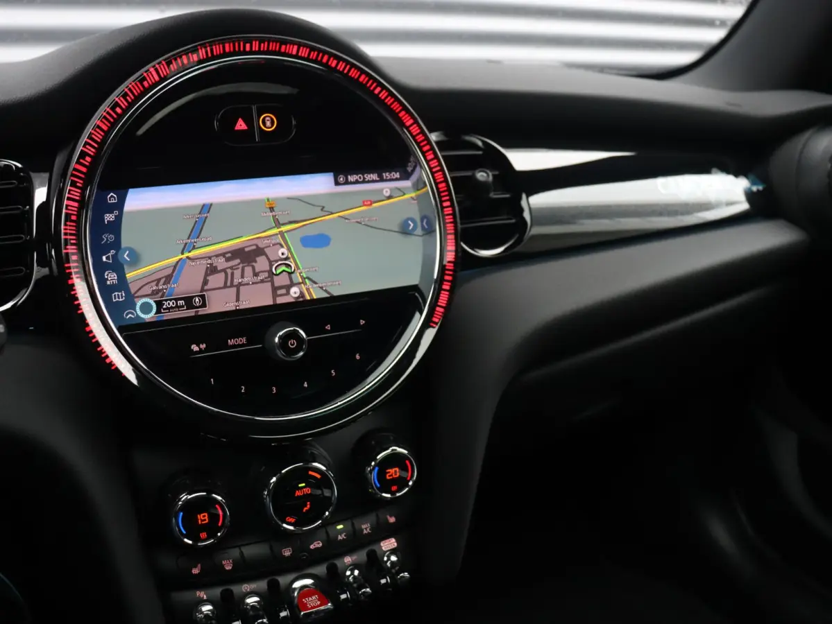 Cooper | Camden Edition + Panodak + Sportstoelen + Apple Carplay + Camera + Comfort Access + Stuurwiel Verwarmd + 17'' LMV