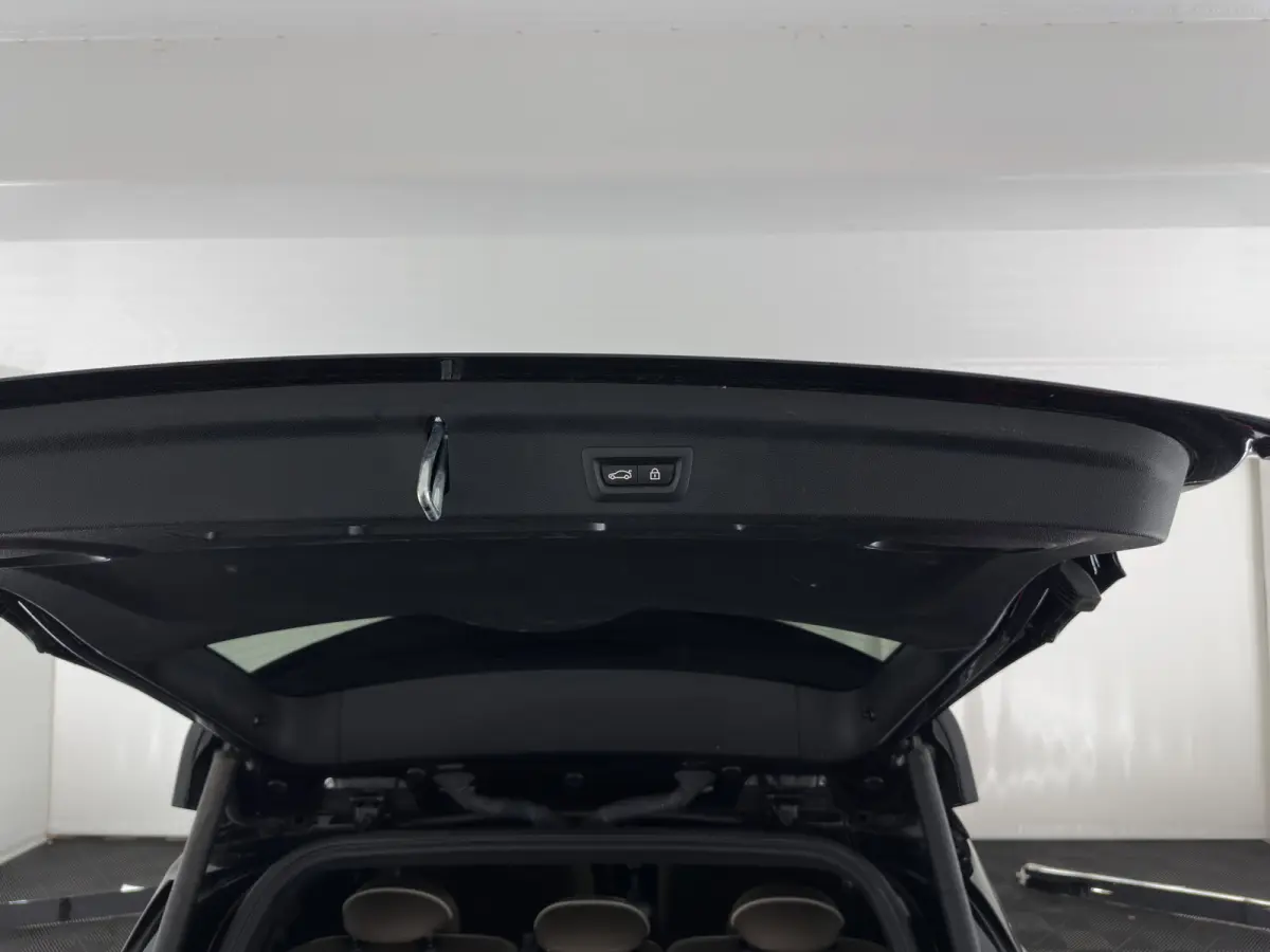 1.5 Cooper ALL4 Aut. *PANO | LEATHER | FULL-LED | HARMAN/KARDON | ADAPTIVE-CRUISE | CAMERA | SPORTSEATS | PRIVACY-GLASS | NAVI-FULLMAP | ECC | PDC | 19''ALU*