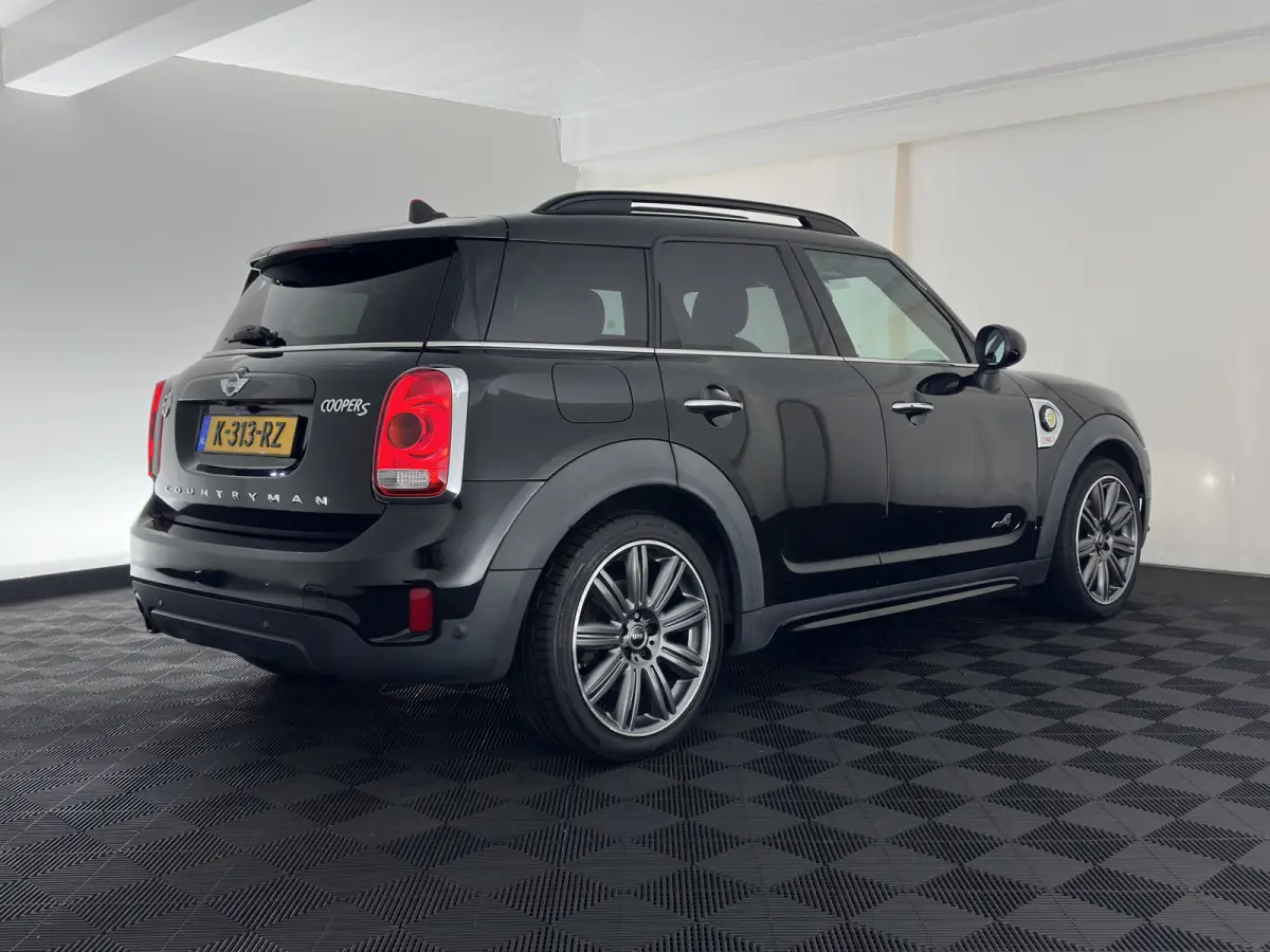 1.5 Cooper ALL4 Aut. *PANO | LEATHER | FULL-LED | HARMAN/KARDON | ADAPTIVE-CRUISE | CAMERA | SPORTSEATS | PRIVACY-GLASS | NAVI-FULLMAP | ECC | PDC | 19''ALU*