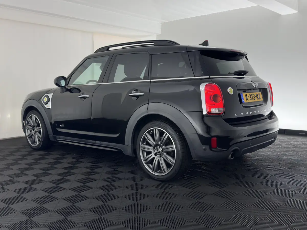 1.5 Cooper ALL4 Aut. *PANO | LEATHER | FULL-LED | HARMAN/KARDON | ADAPTIVE-CRUISE | CAMERA | SPORTSEATS | PRIVACY-GLASS | NAVI-FULLMAP | ECC | PDC | 19''ALU*