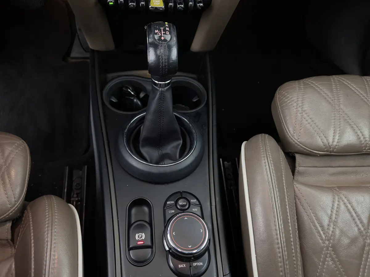 1.5 Cooper ALL4 Aut. *PANO | LEATHER | FULL-LED | HARMAN/KARDON | ADAPTIVE-CRUISE | CAMERA | SPORTSEATS | PRIVACY-GLASS | NAVI-FULLMAP | ECC | PDC | 19''ALU*