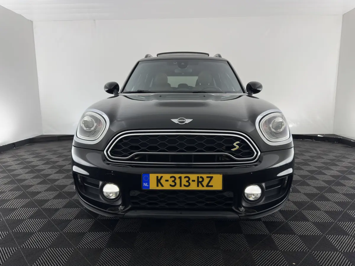 1.5 Cooper ALL4 Aut. *PANO | LEATHER | FULL-LED | HARMAN/KARDON | ADAPTIVE-CRUISE | CAMERA | SPORTSEATS | PRIVACY-GLASS | NAVI-FULLMAP | ECC | PDC | 19''ALU*