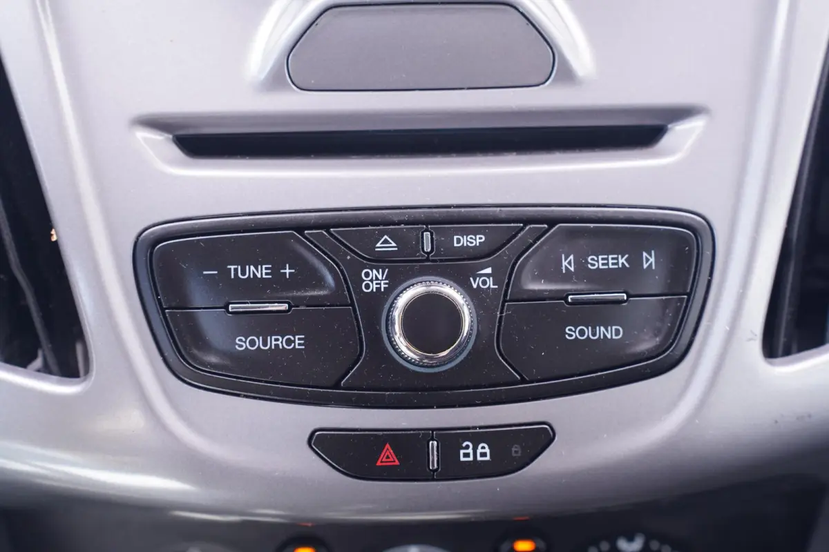 1.5 TDCI L1 Trend Navi, Camera, D-Riem vv 160 dkm Airco, Trekhaak, PDC achter, 3-Zits