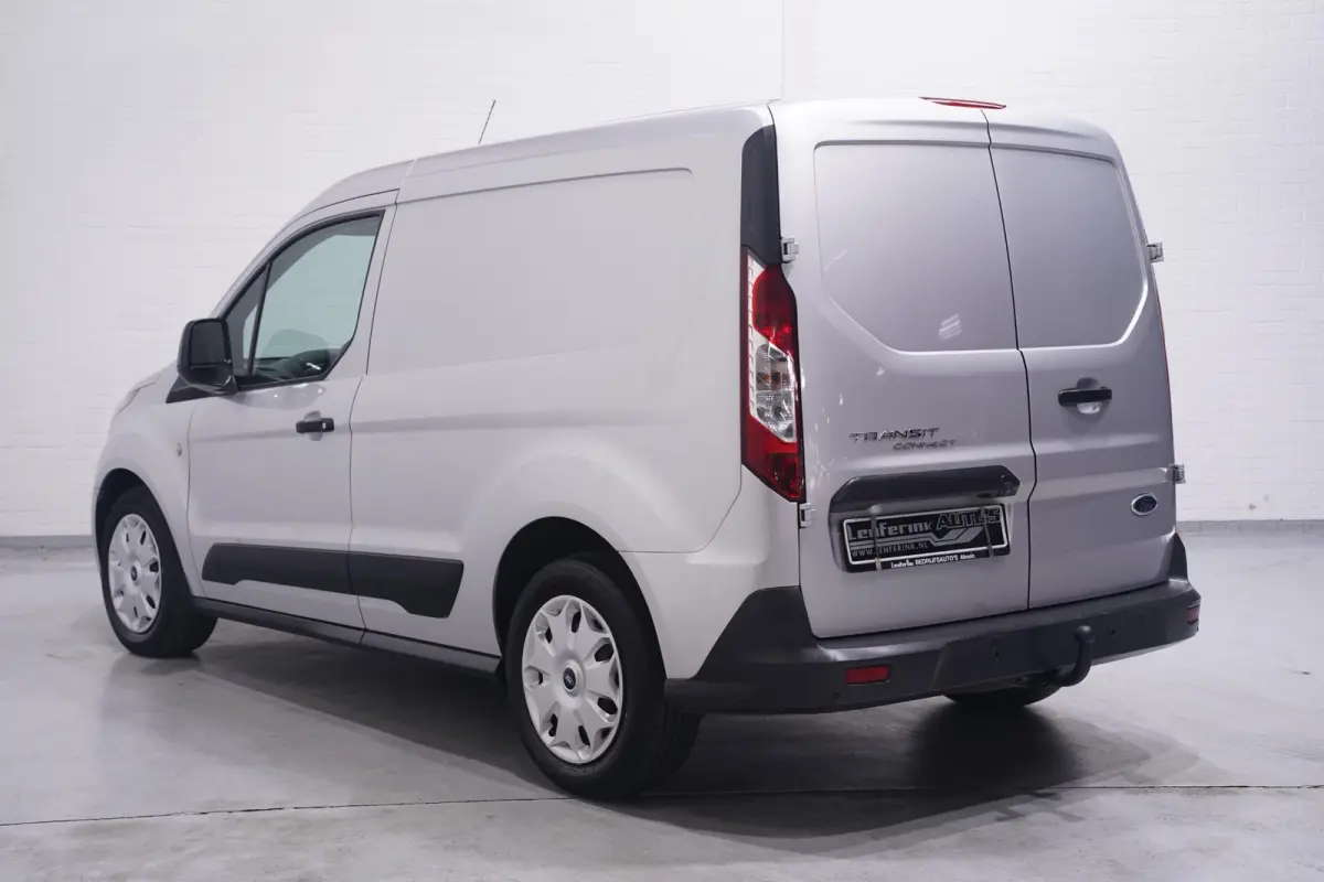 1.5 TDCI L1 Trend Navi, Camera, D-Riem vv 160 dkm Airco, Trekhaak, PDC achter, 3-Zits