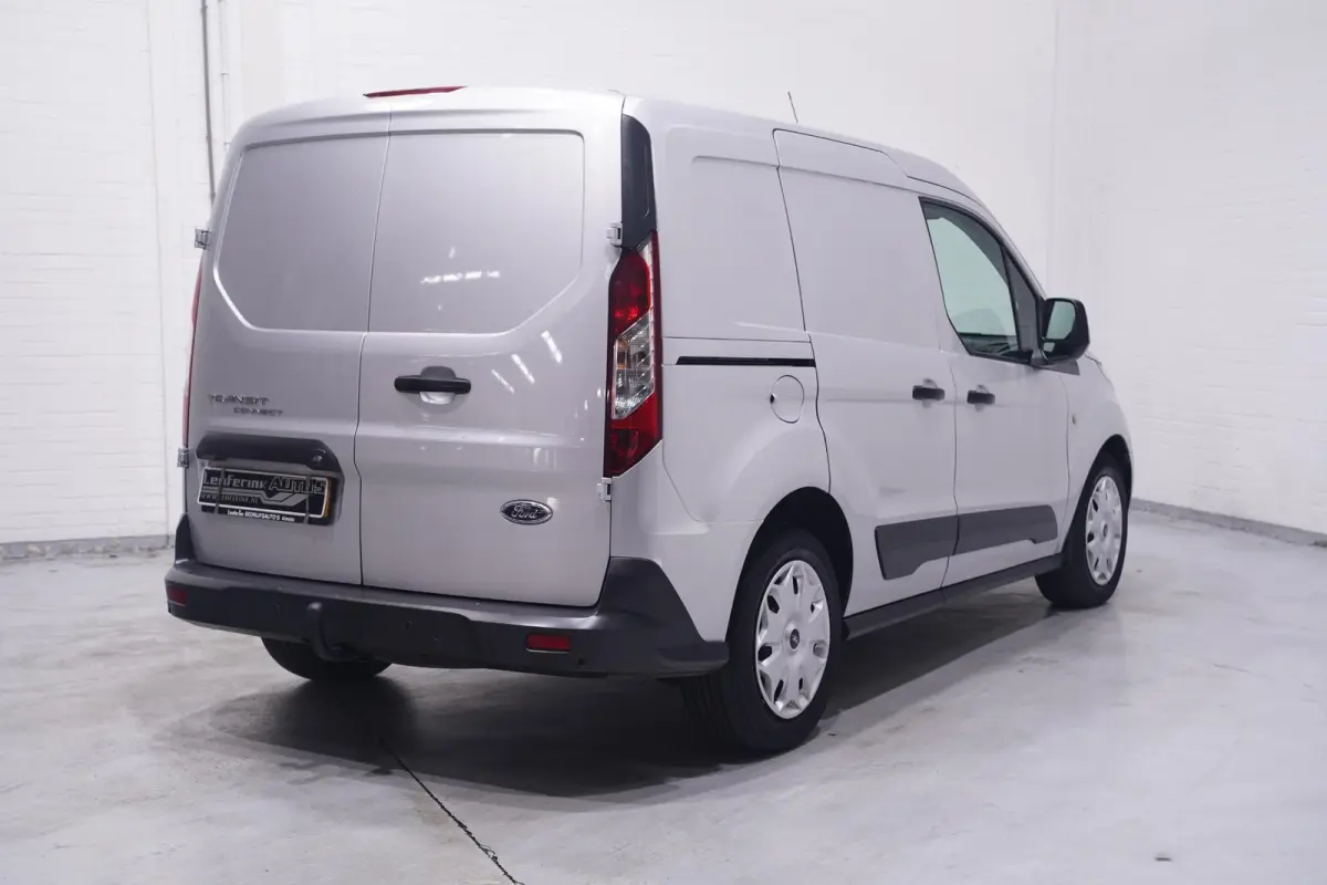 1.5 TDCI L1 Trend Navi, Camera, D-Riem vv 160 dkm Airco, Trekhaak, PDC achter, 3-Zits