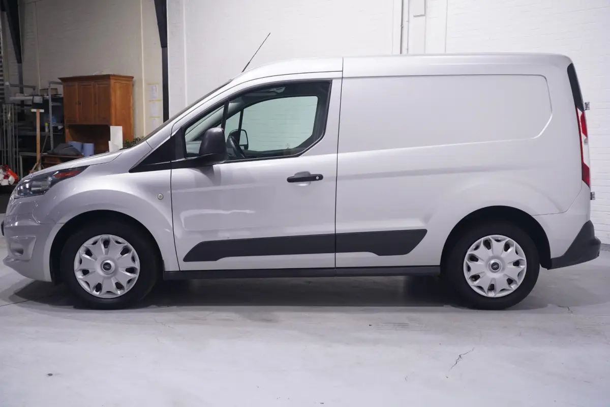 1.5 TDCI L1 Trend Navi, Camera, D-Riem vv 160 dkm Airco, Trekhaak, PDC achter, 3-Zits