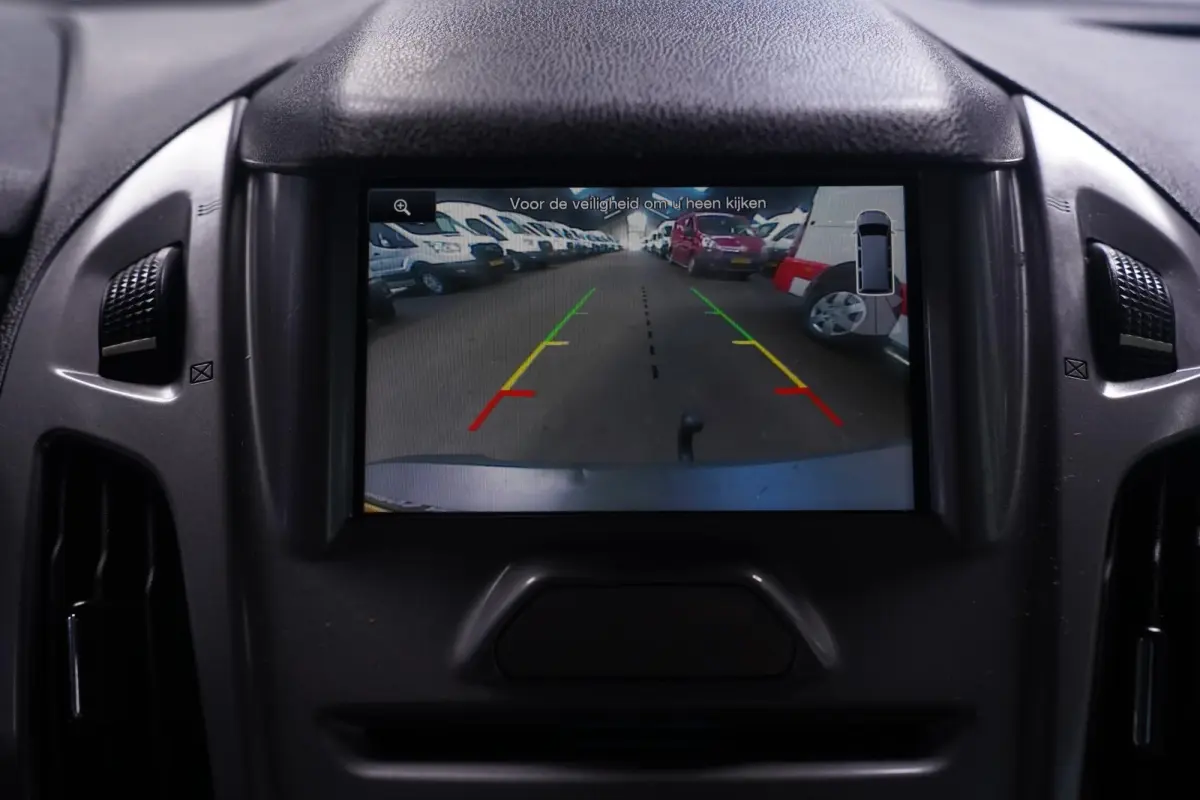 1.5 TDCI L1 Trend Navi, Camera, D-Riem vv 160 dkm Airco, Trekhaak, PDC achter, 3-Zits