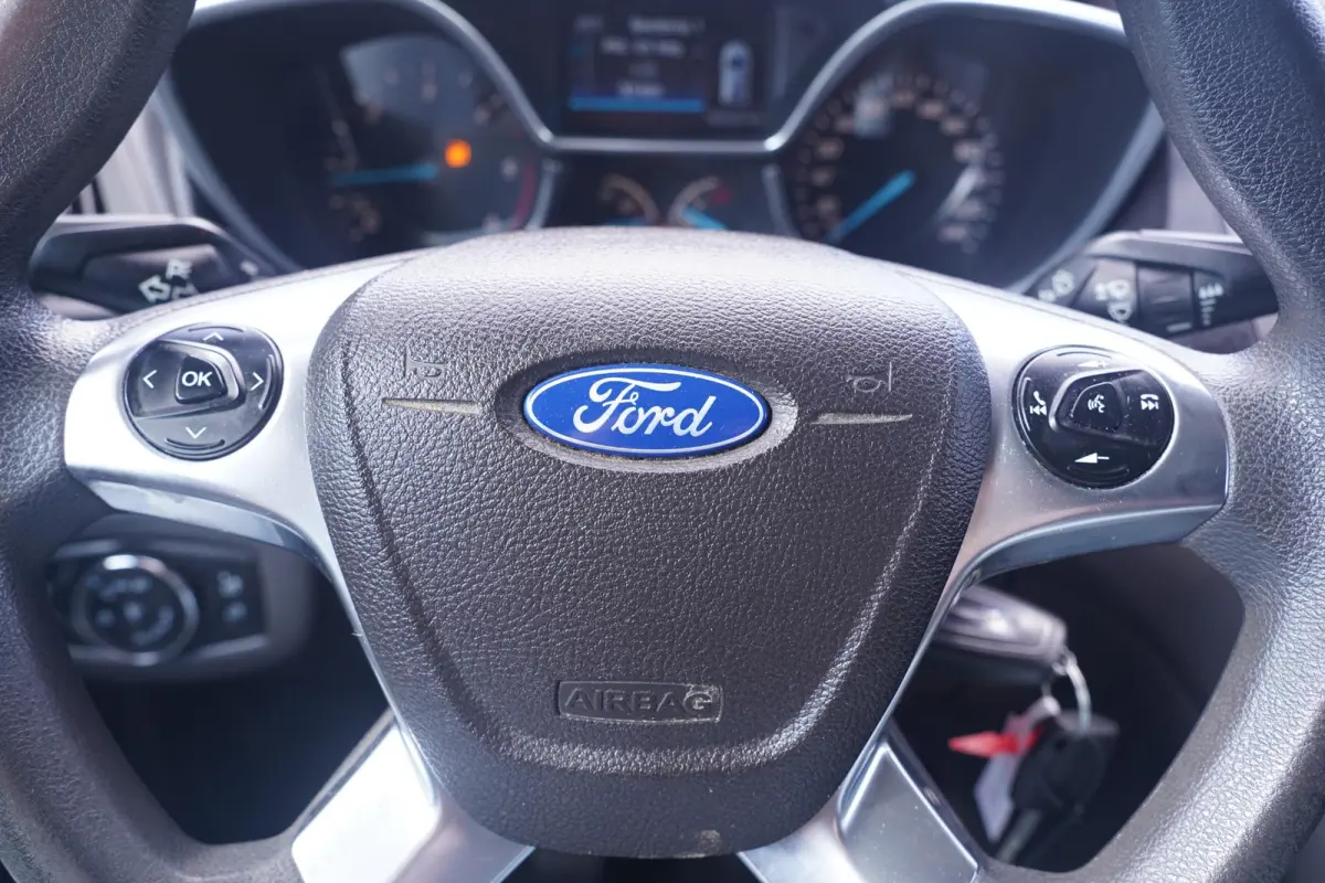 1.5 TDCI L1 Trend Navi, Camera, D-Riem vv 160 dkm Airco, Trekhaak, PDC achter, 3-Zits