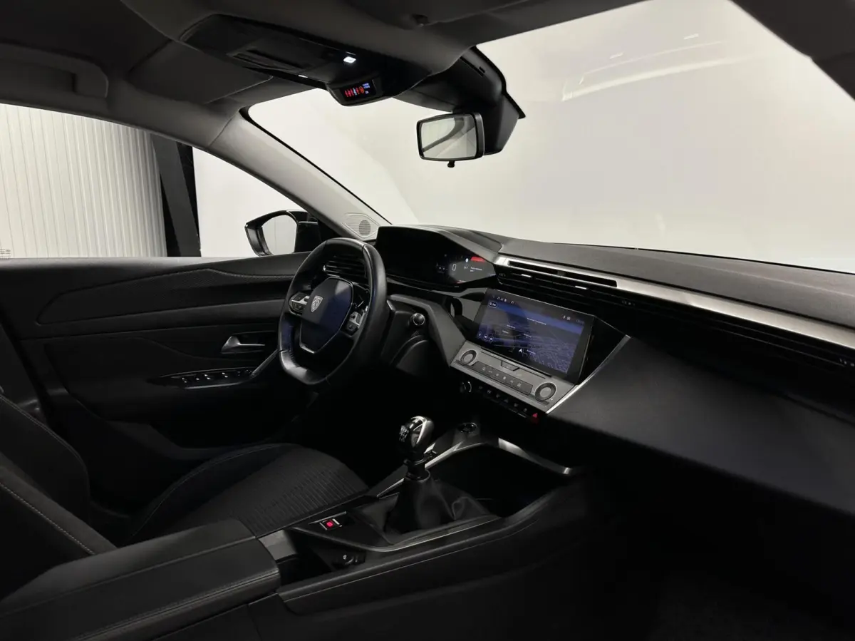 1.2 PureTech Active Pack Business TREKHAAK NAVI CARPLAY CRUISE ECC.