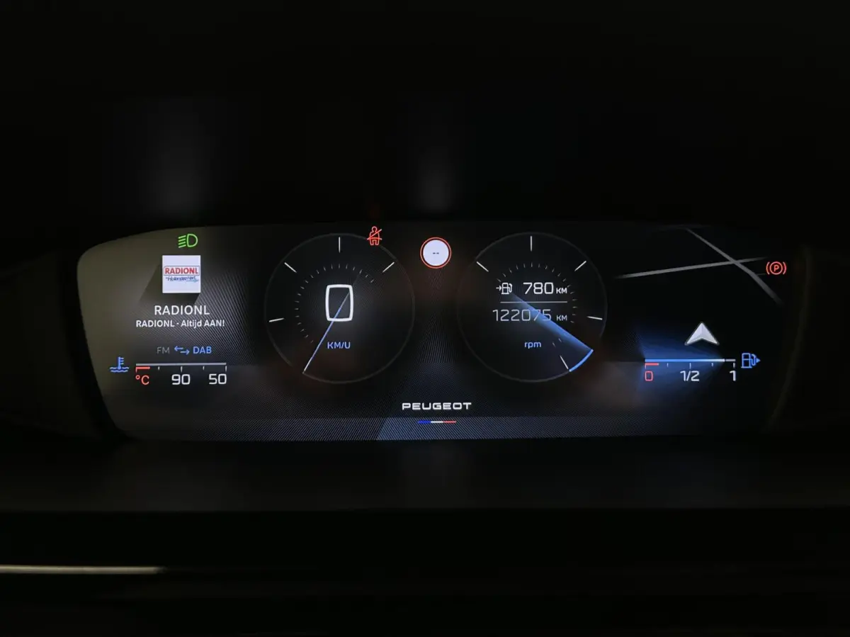 1.2 PureTech Active Pack Business TREKHAAK NAVI CARPLAY CRUISE ECC.
