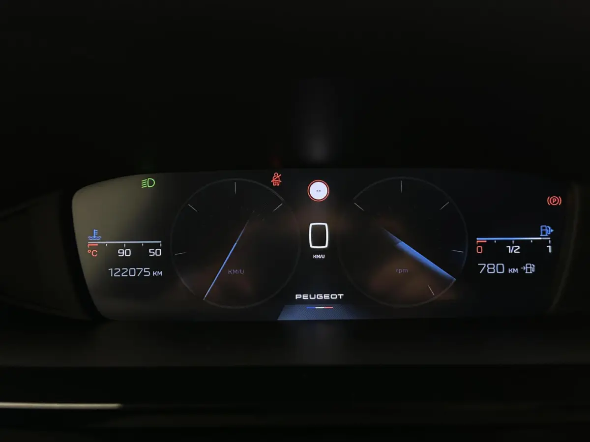 1.2 PureTech Active Pack Business TREKHAAK NAVI CARPLAY CRUISE ECC.