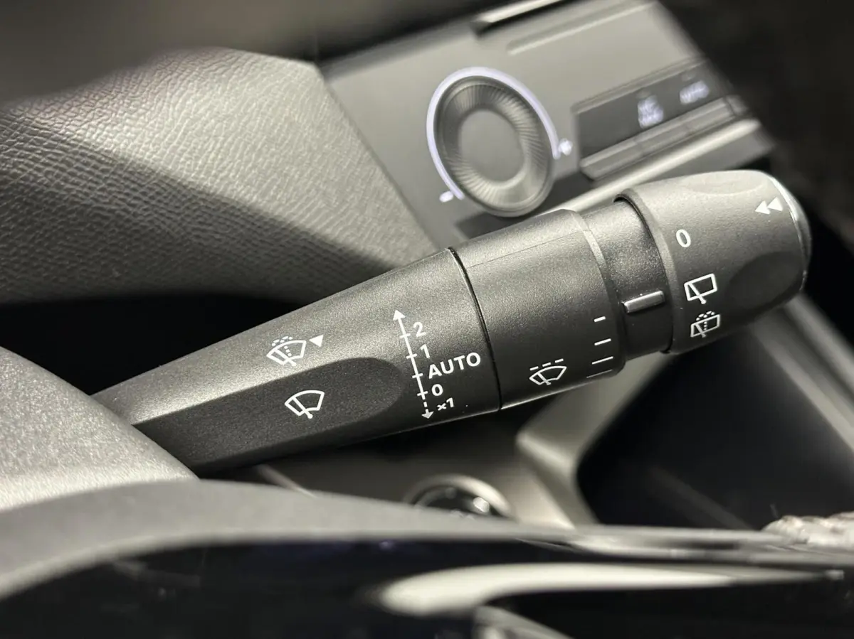 1.2 PureTech Active Pack Business TREKHAAK NAVI CARPLAY CRUISE ECC.