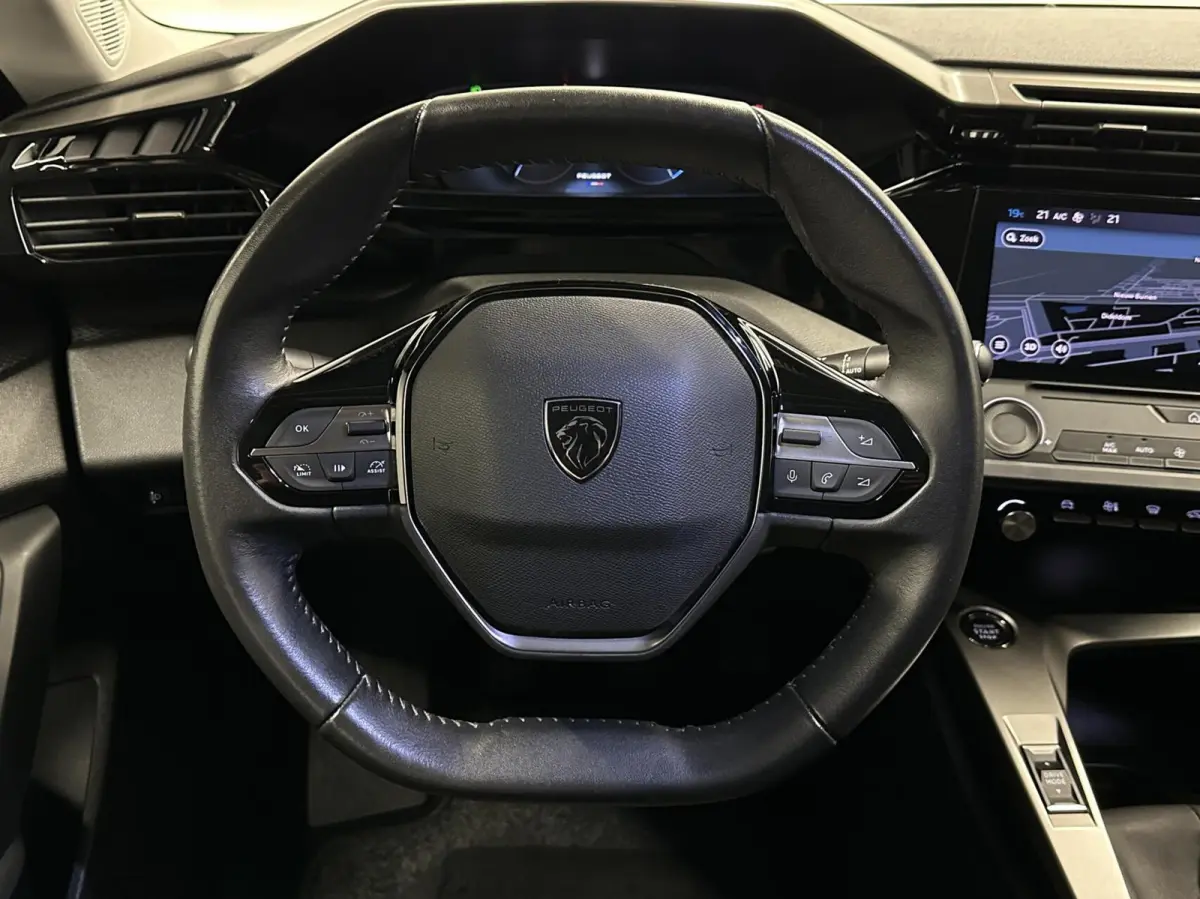 1.2 PureTech Active Pack Business TREKHAAK NAVI CARPLAY CRUISE ECC.