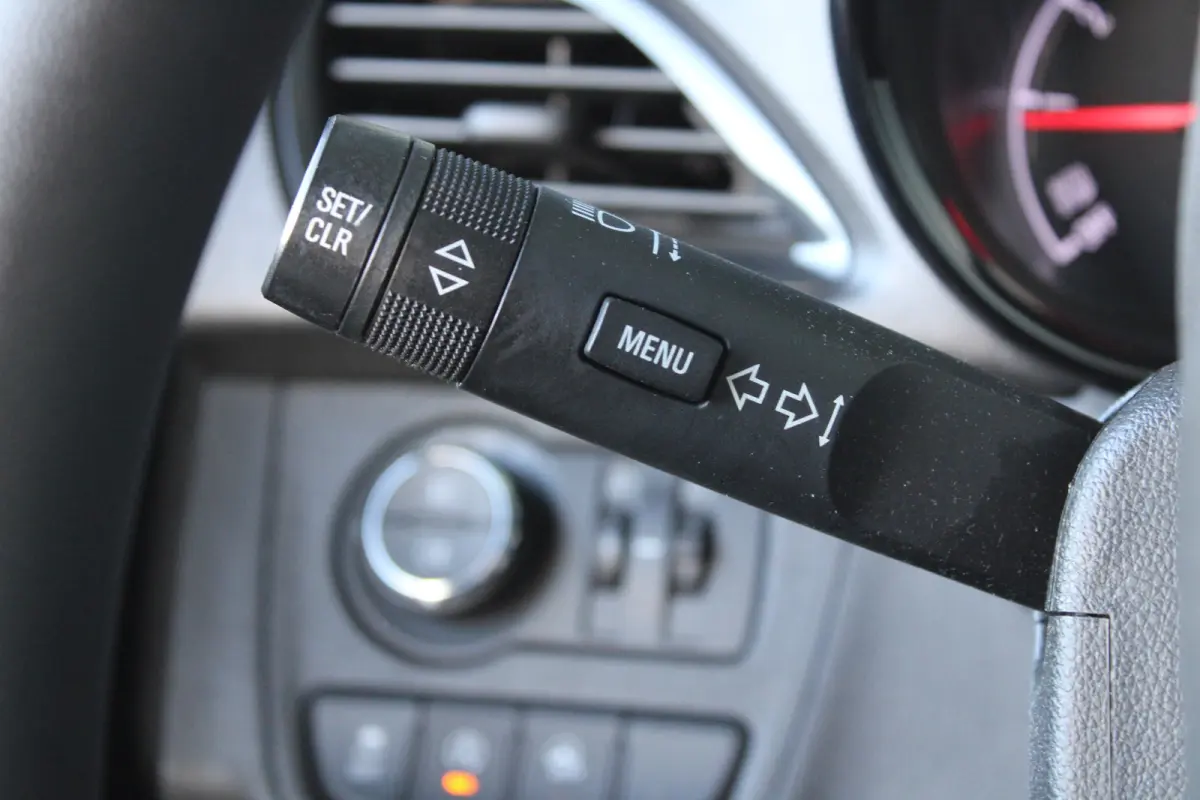 1.0 ecoFLEX 120 Jaar Edition | Parkeersensoren achter | 15'' lichtmetaal | Mistlampen | DAB |