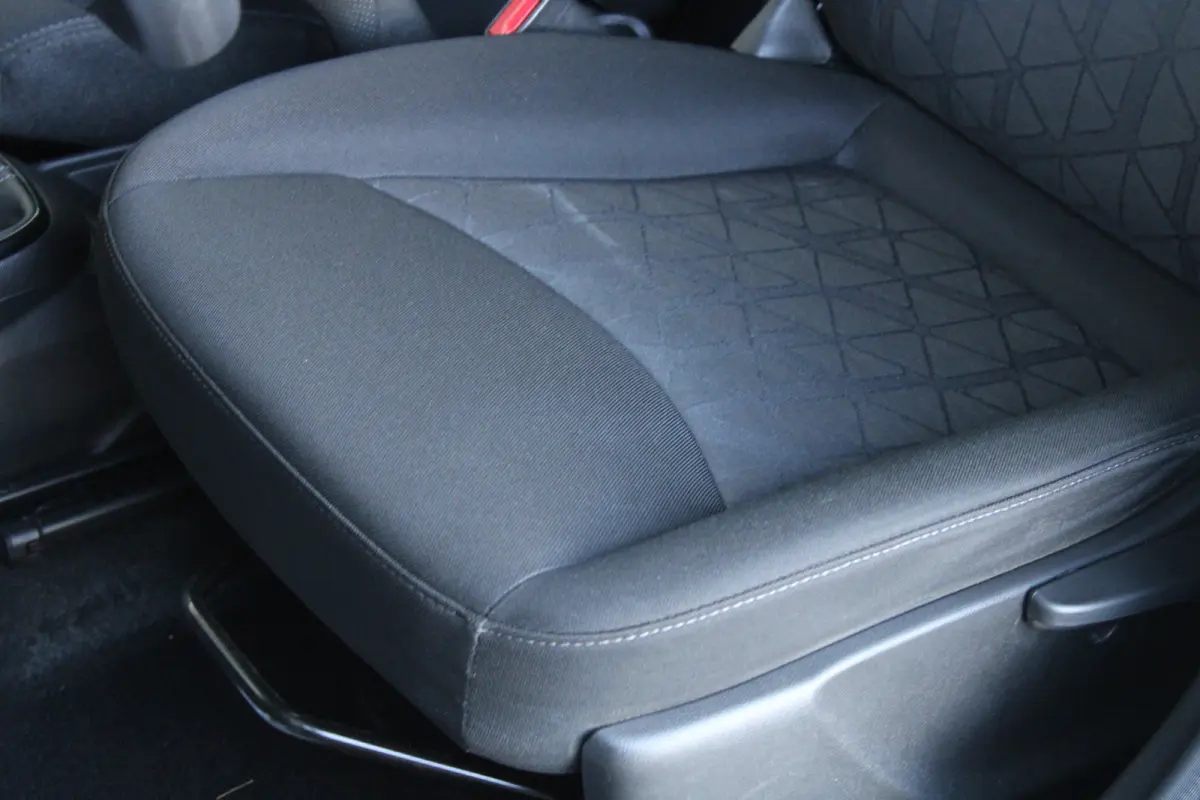 1.0 ecoFLEX 120 Jaar Edition | Parkeersensoren achter | 15'' lichtmetaal | Mistlampen | DAB |