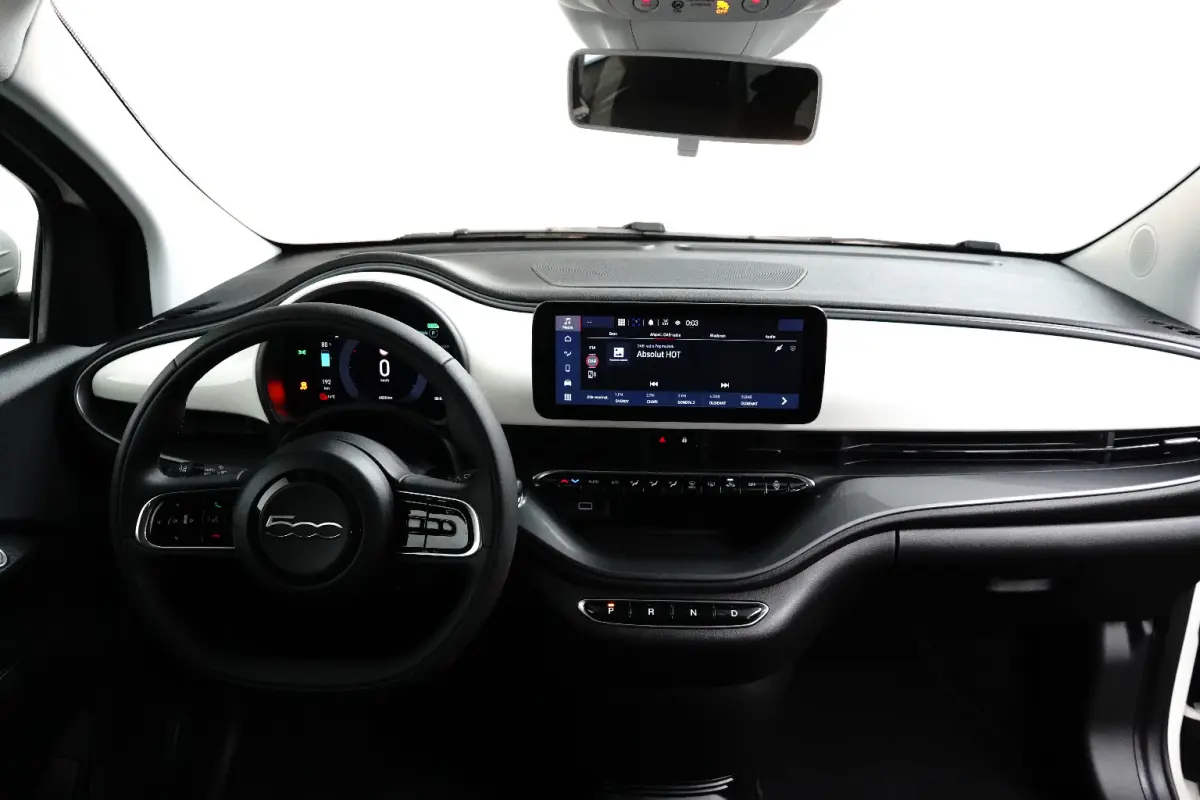 Icon 42 kWh Apple CarPlay/Android Auto | Climate Controle | Cruise Controle | | Airco (automatisch) | Apple Carplay/Android Auto|telefoonintegratie premium | Bluetooth telefoonvoorbereiding
