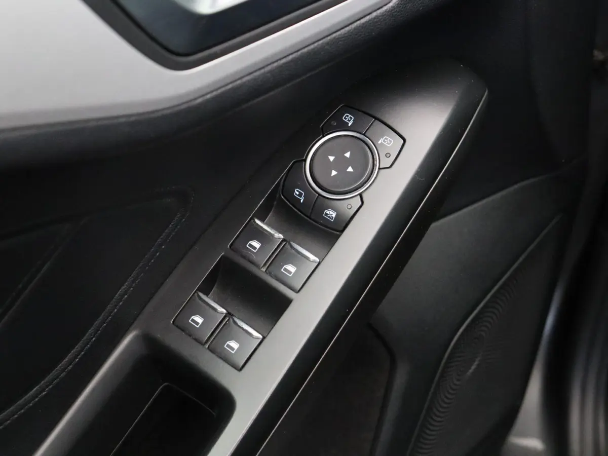 1.0 EcoBoost Trend Edition Business | Trekhaak | Climate Control | Stuurverwarming | Stoelverwarming | Voorruitverwarming |