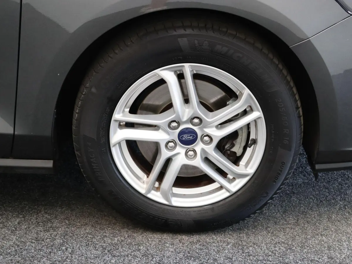 1.0 EcoBoost Trend Edition Business | Trekhaak | Climate Control | Stuurverwarming | Stoelverwarming | Voorruitverwarming |