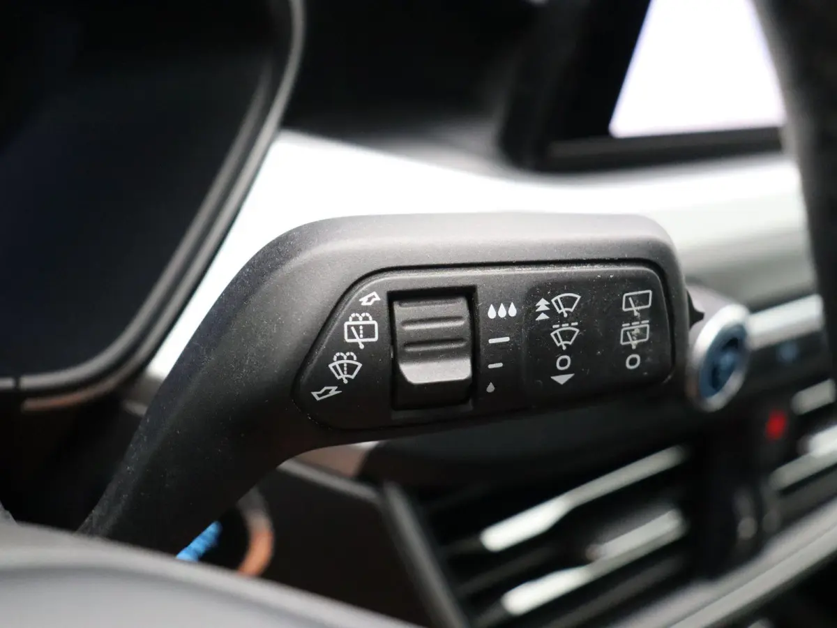 1.0 EcoBoost Trend Edition Business | Trekhaak | Climate Control | Stuurverwarming | Stoelverwarming | Voorruitverwarming |