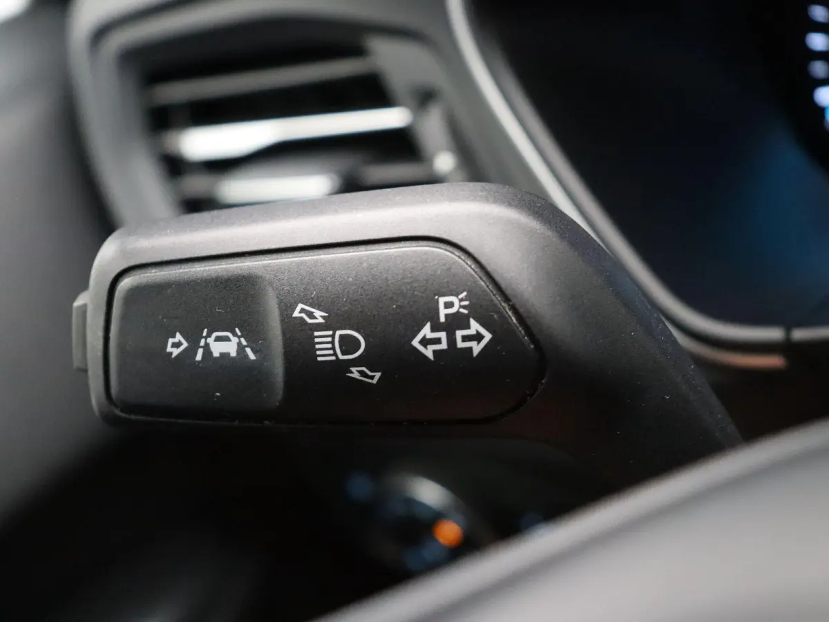 1.0 EcoBoost Trend Edition Business | Trekhaak | Climate Control | Stuurverwarming | Stoelverwarming | Voorruitverwarming |