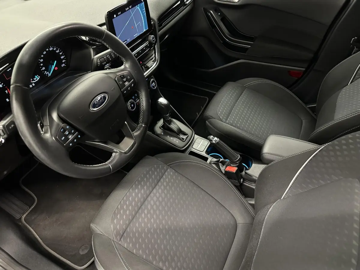 1.0 EcoBoost Titanium TREKHAAK CARPLAY NAVI CRUISE LM ECC 65000KM .