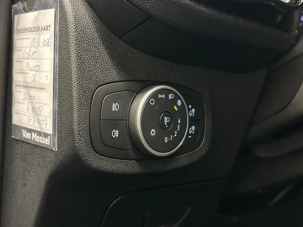 1.0 EcoBoost Titanium TREKHAAK CARPLAY NAVI CRUISE LM ECC 65000KM .