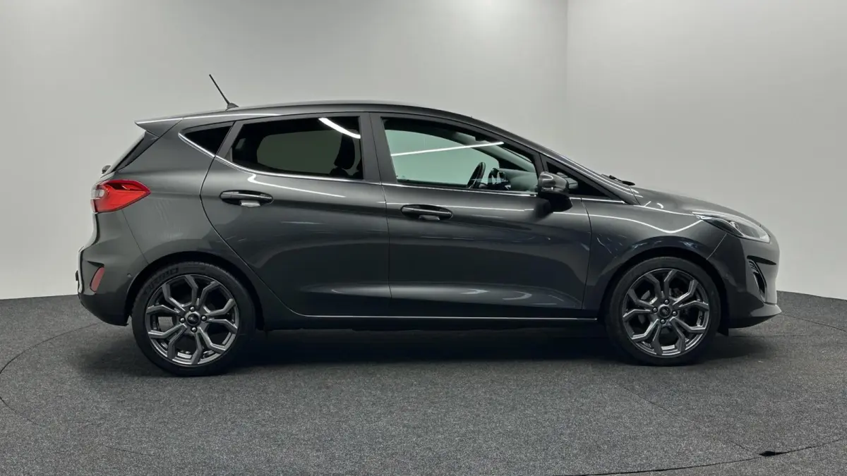 1.0 EcoBoost Titanium TREKHAAK CARPLAY NAVI CRUISE LM ECC 65000KM .