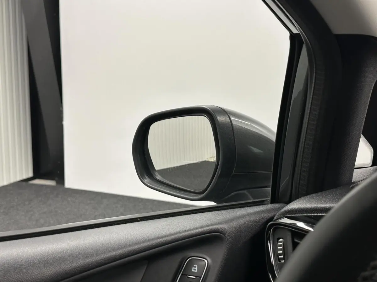 1.0 EcoBoost Titanium TREKHAAK CARPLAY NAVI CRUISE LM ECC 65000KM .