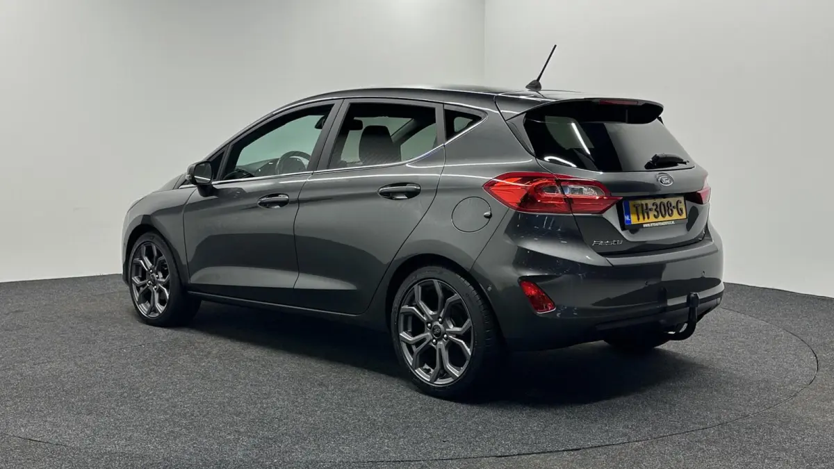 1.0 EcoBoost Titanium TREKHAAK CARPLAY NAVI CRUISE LM ECC 65000KM .