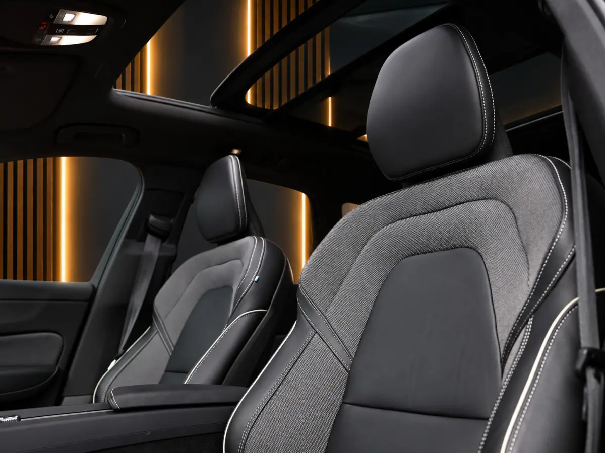 2.0 R-Design 398PK AWD Long Range | Pano | H&K | Orrefors | Leder | Memory | Carplay - Android | Keyless | 360 | Trekhaak | Led | Adaptive Cruise | Stoelverwarming voor & achter | Stuurwielv