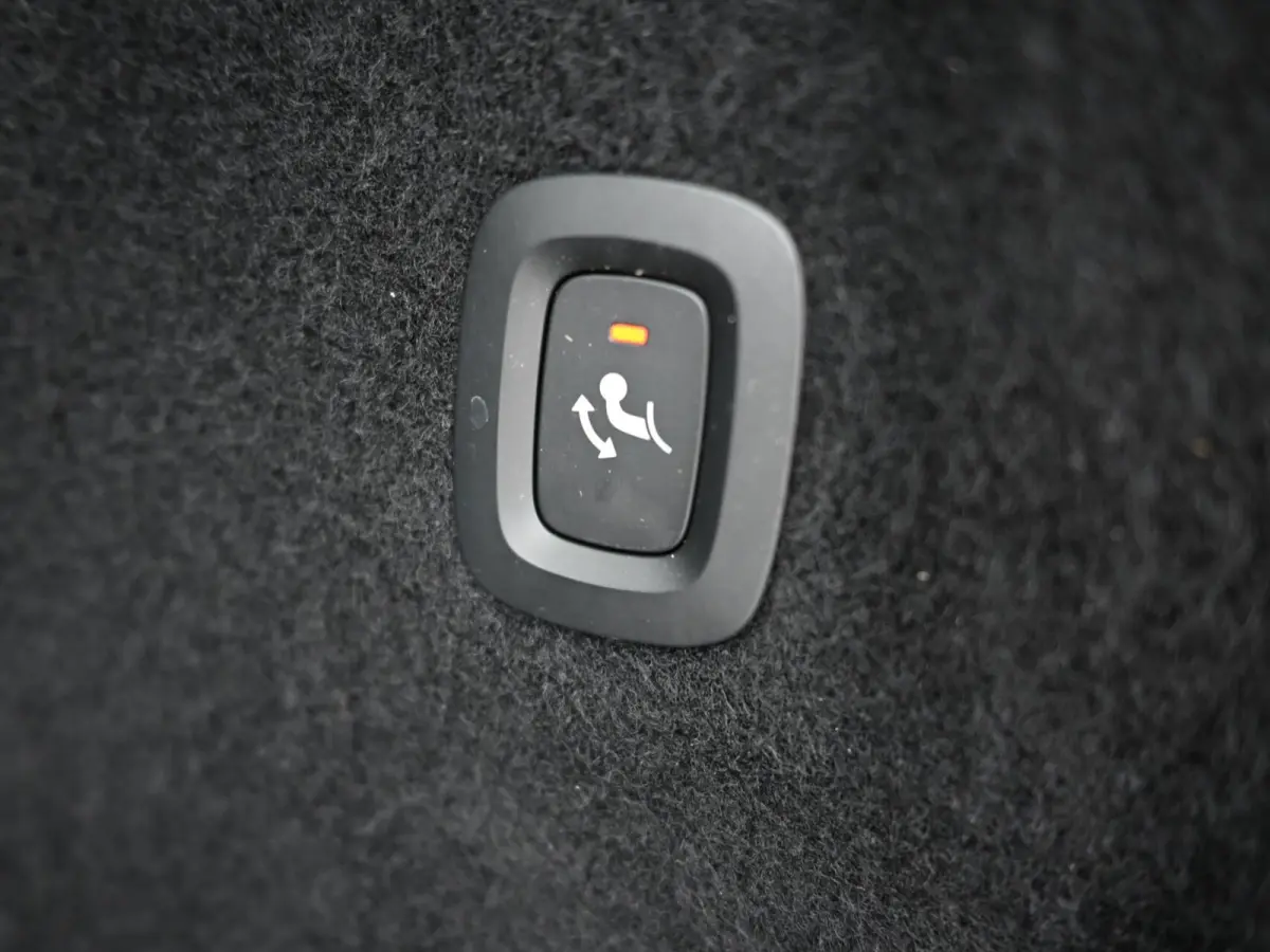 2.0 R-Design 398PK AWD Long Range | Pano | H&K | Orrefors | Leder | Memory | Carplay - Android | Keyless | 360 | Trekhaak | Led | Adaptive Cruise | Stoelverwarming voor & achter | Stuurwielv