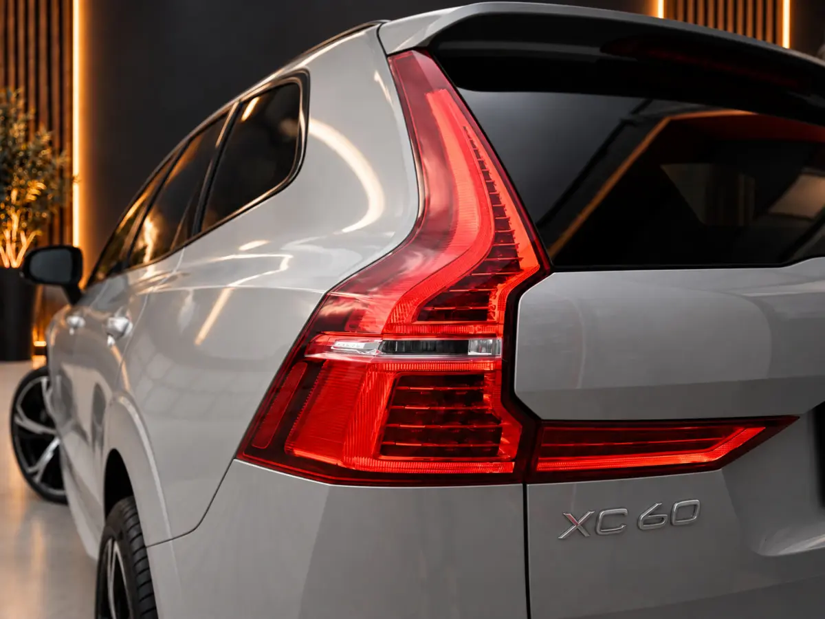 2.0 R-Design 398PK AWD Long Range | Pano | H&K | Orrefors | Leder | Memory | Carplay - Android | Keyless | 360 | Trekhaak | Led | Adaptive Cruise | Stoelverwarming voor & achter | Stuurwielv