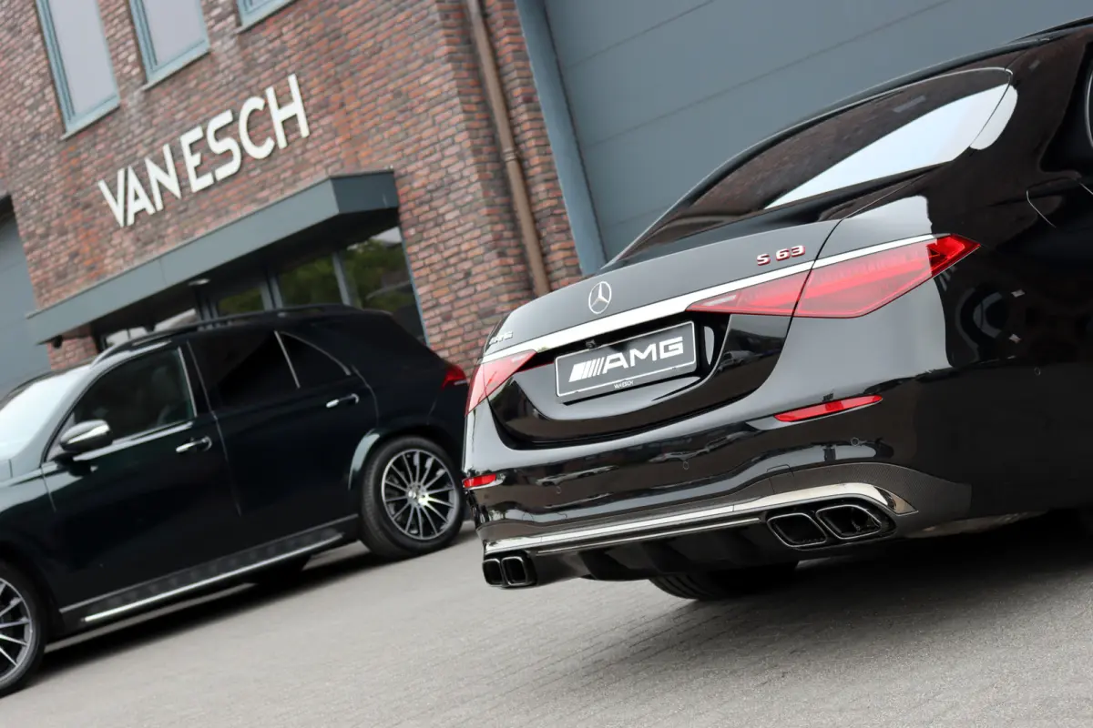 AMG 63 S E Performance | 802pk | Achterasbesturing | Distronic+ | HUD | Chauffeurspakket | Entertainmentpakket Achter | Stoelventilatie V+A | Vlakkenverwarming | Zonweringspakket |