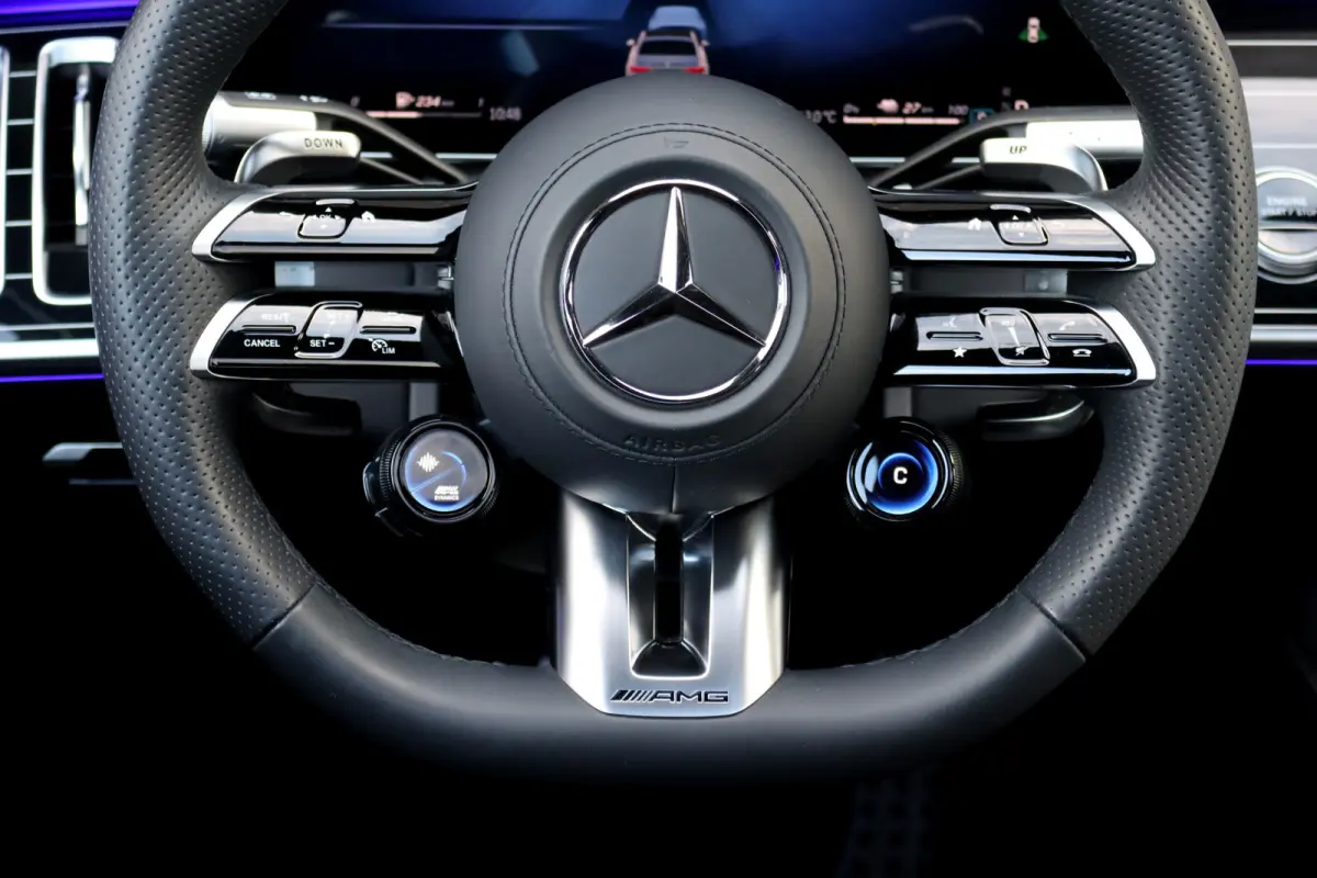 AMG 63 S E Performance | 802pk | Achterasbesturing | Distronic+ | HUD | Chauffeurspakket | Entertainmentpakket Achter | Stoelventilatie V+A | Vlakkenverwarming | Zonweringspakket |