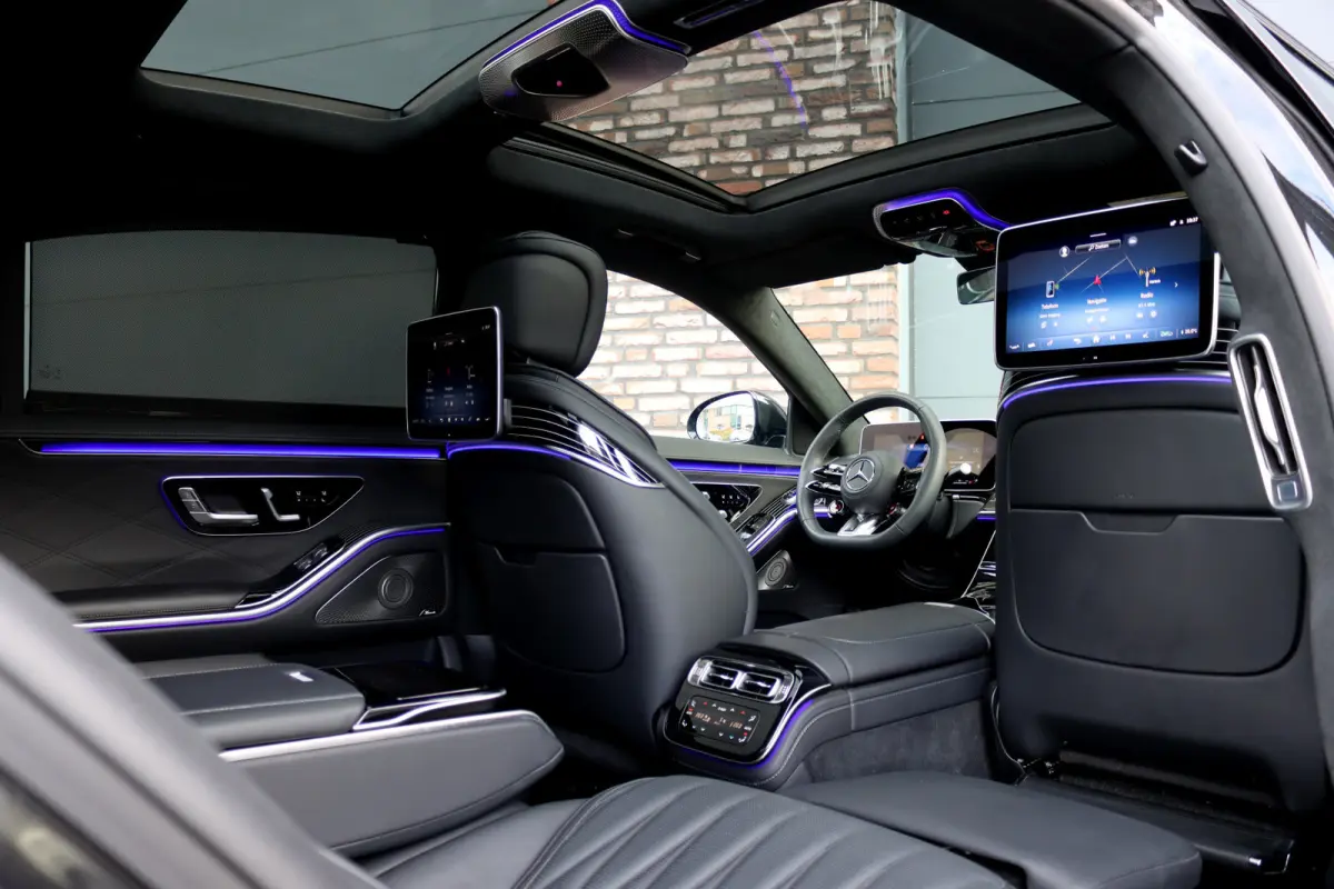 AMG 63 S E Performance | 802pk | Achterasbesturing | Distronic+ | HUD | Chauffeurspakket | Entertainmentpakket Achter | Stoelventilatie V+A | Vlakkenverwarming | Zonweringspakket |