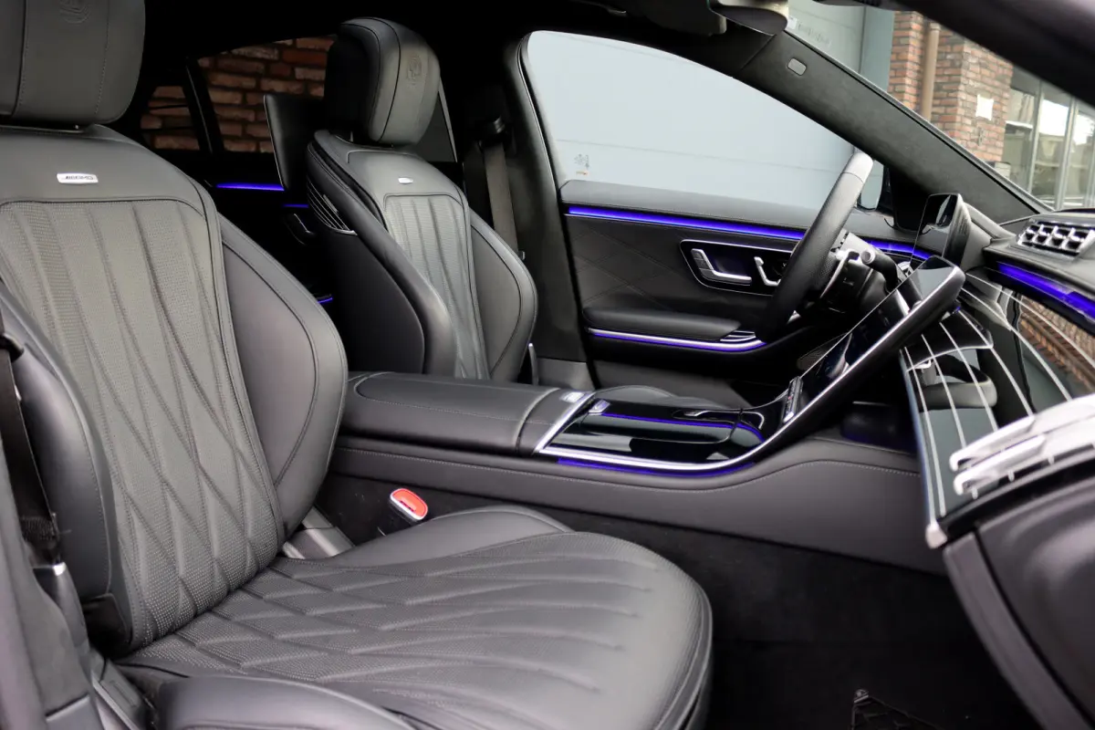 AMG 63 S E Performance | 802pk | Achterasbesturing | Distronic+ | HUD | Chauffeurspakket | Entertainmentpakket Achter | Stoelventilatie V+A | Vlakkenverwarming | Zonweringspakket |