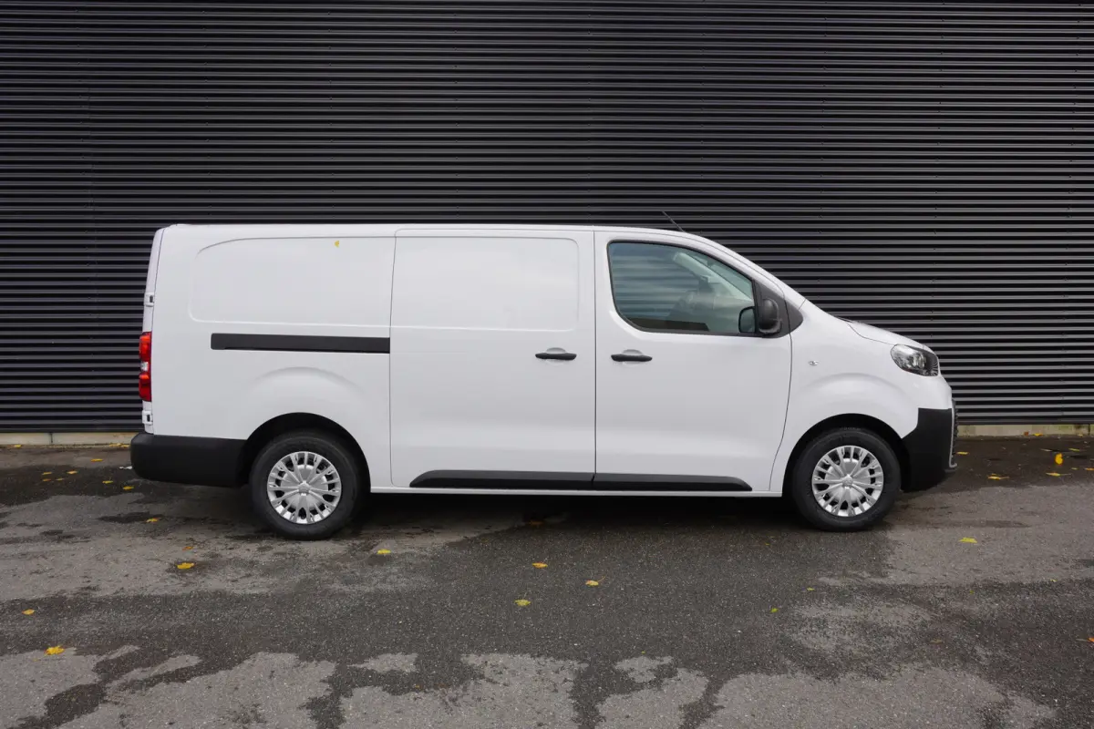 Worker Comfort Extra Range 75 kWh 345km WLTP Long L3 Apple Carplay 360° Camera Parkeersensoren 3-Zits