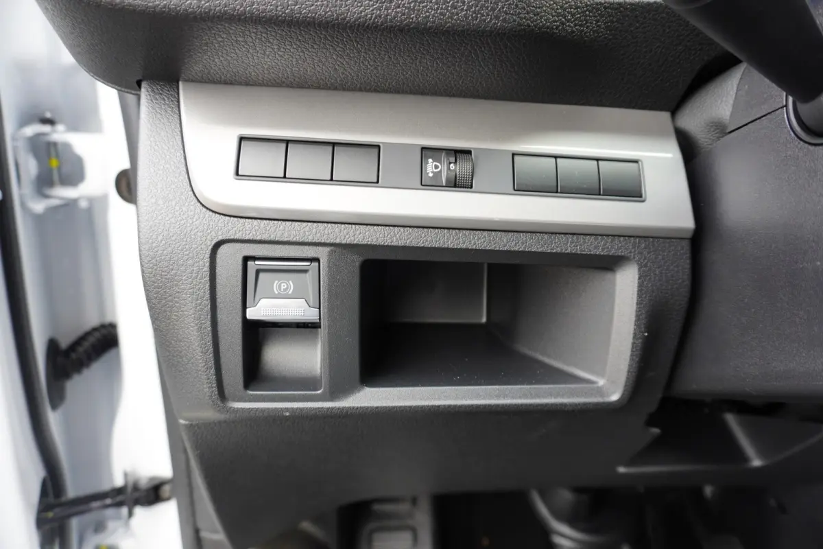 Worker Comfort Extra Range 75 kWh 345km WLTP Long L3 Apple Carplay 360° Camera Parkeersensoren 3-Zits