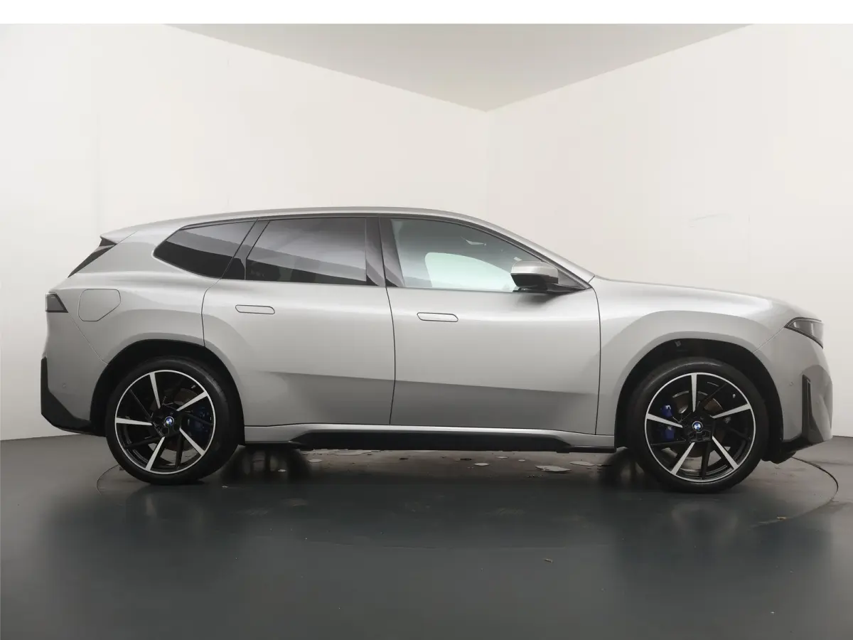 50 xDrive 113 kWh | M-Sport | Innovation Pack | Ionic Glow | Trekhaak | Head-Up | Glazen Dak | Stuurverwarming |