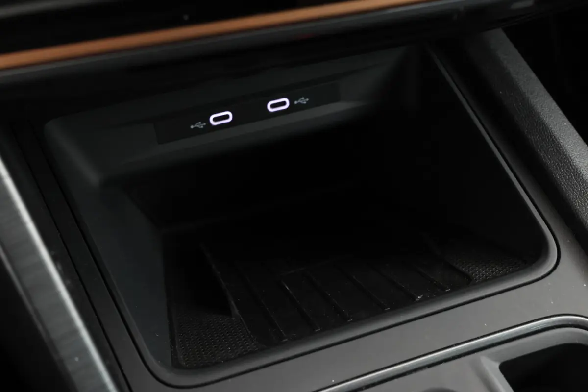 1.4 e-Hybrid VZ Black Edition Panorama, Climate, Digital Dash