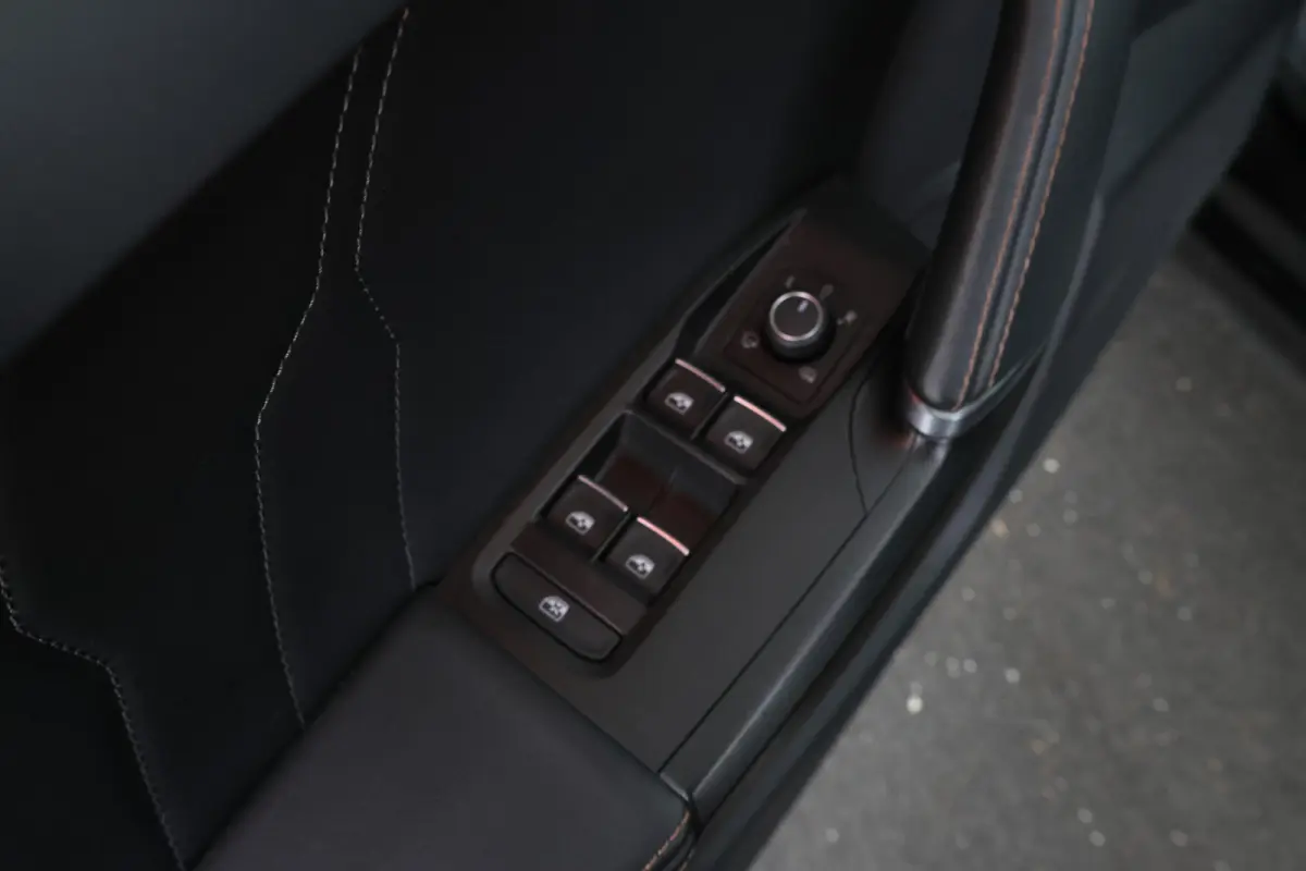 1.4 e-Hybrid VZ Black Edition Panorama, Climate, Digital Dash