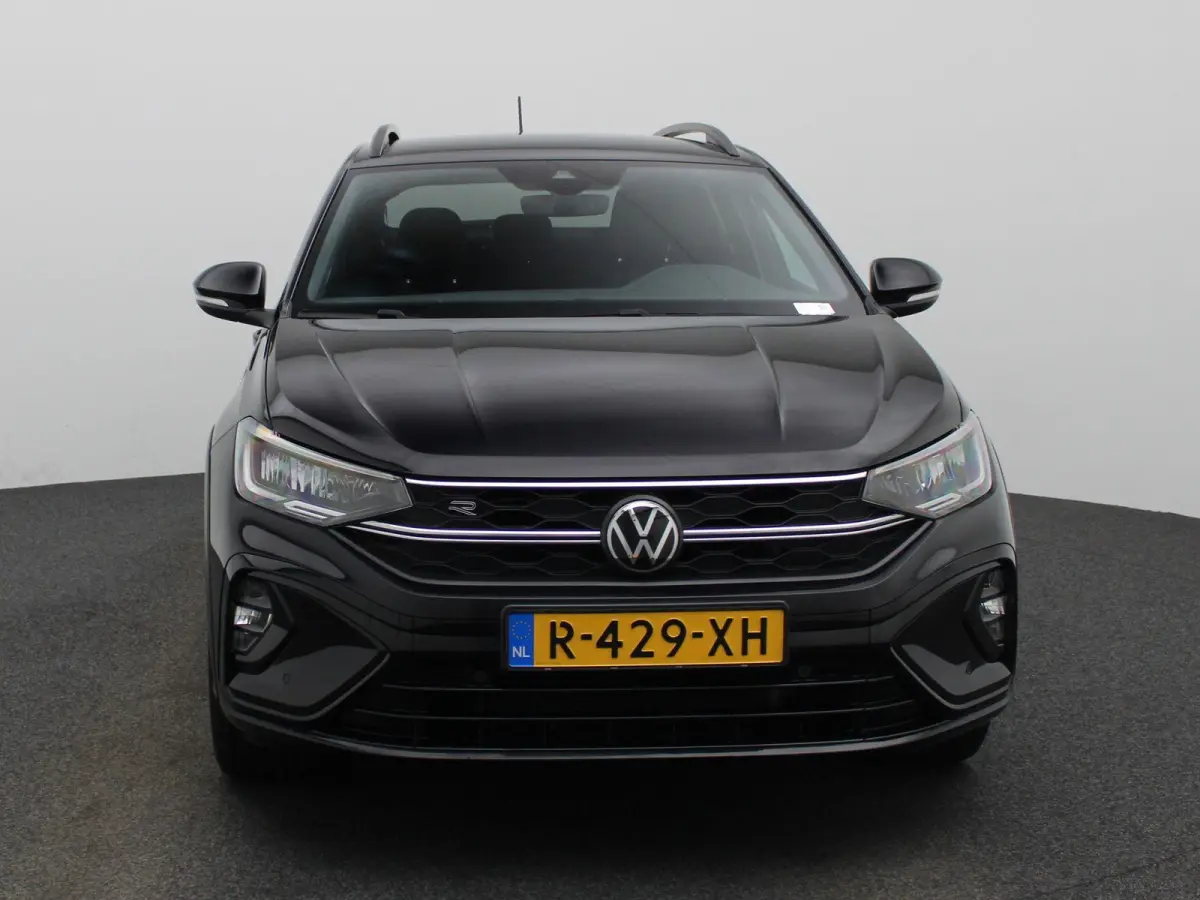1.0 TSI R-Line 110 PK | R-Line | Automaat | Navigatie | Achteruitrijcamera | Stoelverwarming | Keyless Access | Digital Cockpit Pro | Climate Control | Adaptive Cruise Control |