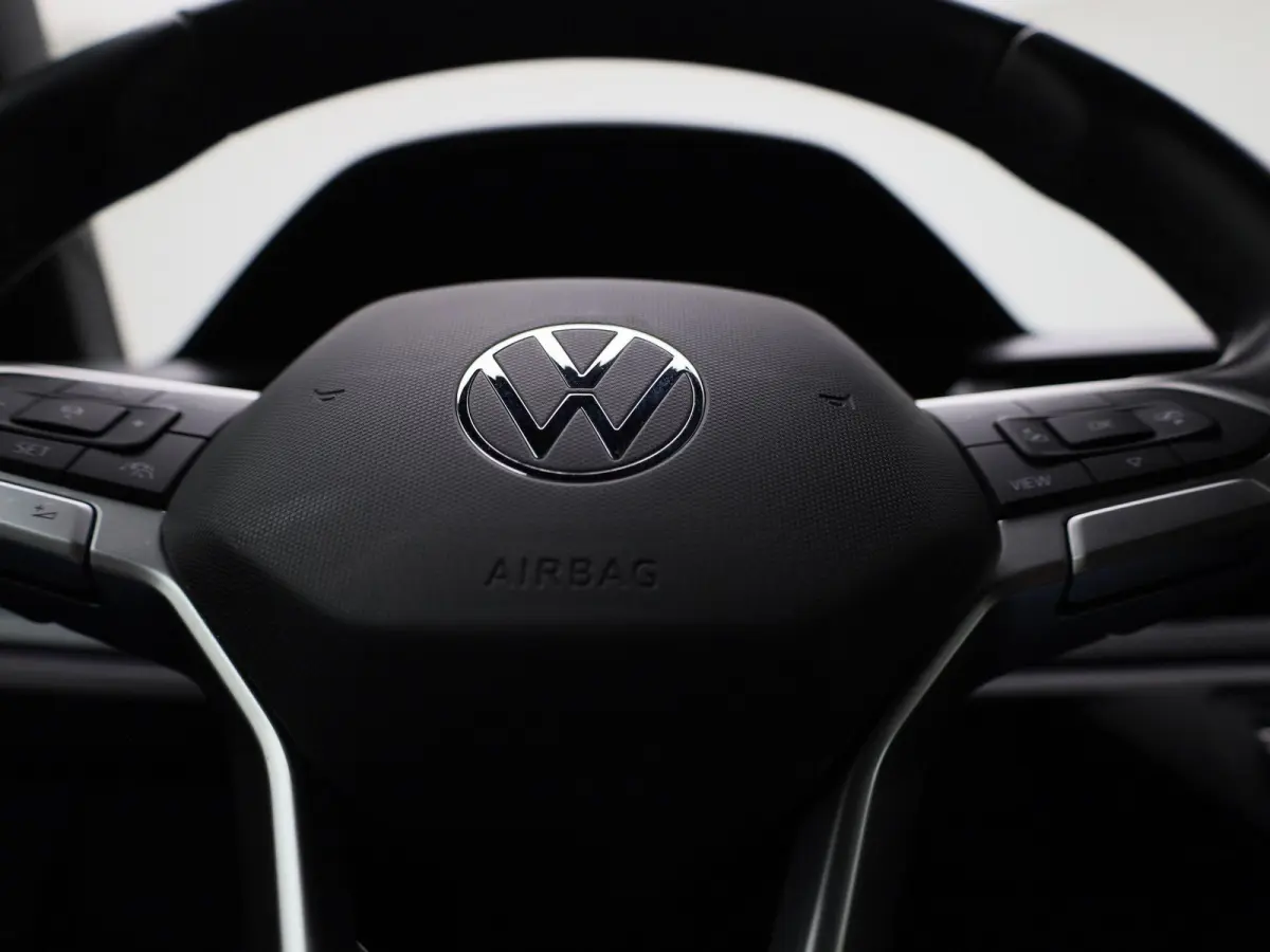 1.0 TSI R-Line 110 PK | R-Line | Automaat | Navigatie | Achteruitrijcamera | Stoelverwarming | Keyless Access | Digital Cockpit Pro | Climate Control | Adaptive Cruise Control |