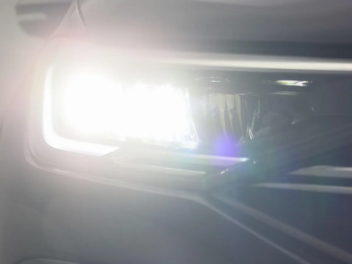 1.0 TSI R-Line 110 PK | R-Line | Automaat | Navigatie | Achteruitrijcamera | Stoelverwarming | Keyless Access | Digital Cockpit Pro | Climate Control | Adaptive Cruise Control |