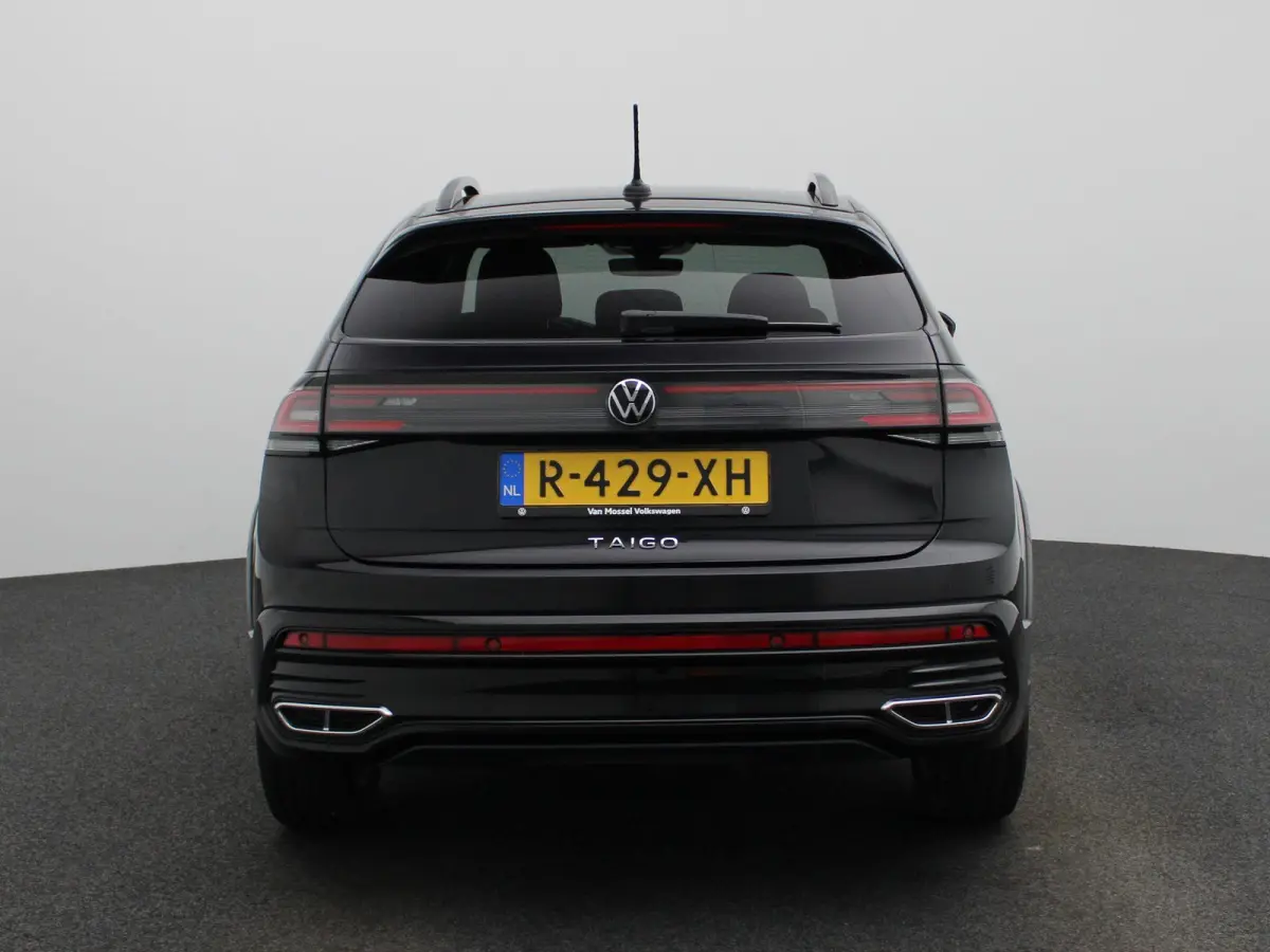 1.0 TSI R-Line 110 PK | R-Line | Automaat | Navigatie | Achteruitrijcamera | Stoelverwarming | Keyless Access | Digital Cockpit Pro | Climate Control | Adaptive Cruise Control |