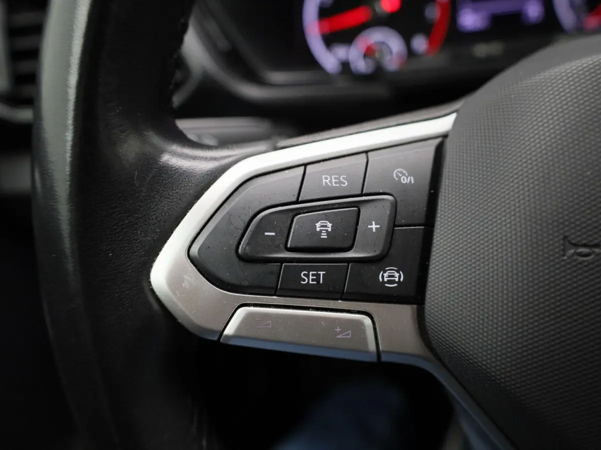 1.0 TSI Life 95 PK | Airco | DAB-Radio | Carplay / Android Auto | Cruise Control