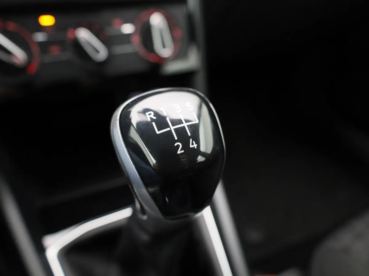 1.0 TSI Life 95 PK | Airco | DAB-Radio | Carplay / Android Auto | Cruise Control