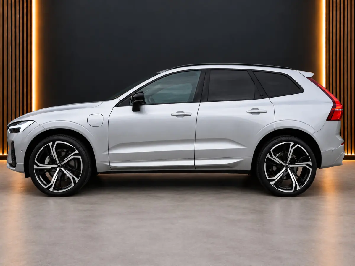 2.0 R-Design 398PK AWD Long Range | Pano | H&K | Orrefors | Leder | Memory | Carplay - Android | Keyless | 360 | Trekhaak | Led | Adaptive Cruise | Stoelverwarming voor & achter | Stuurwielv